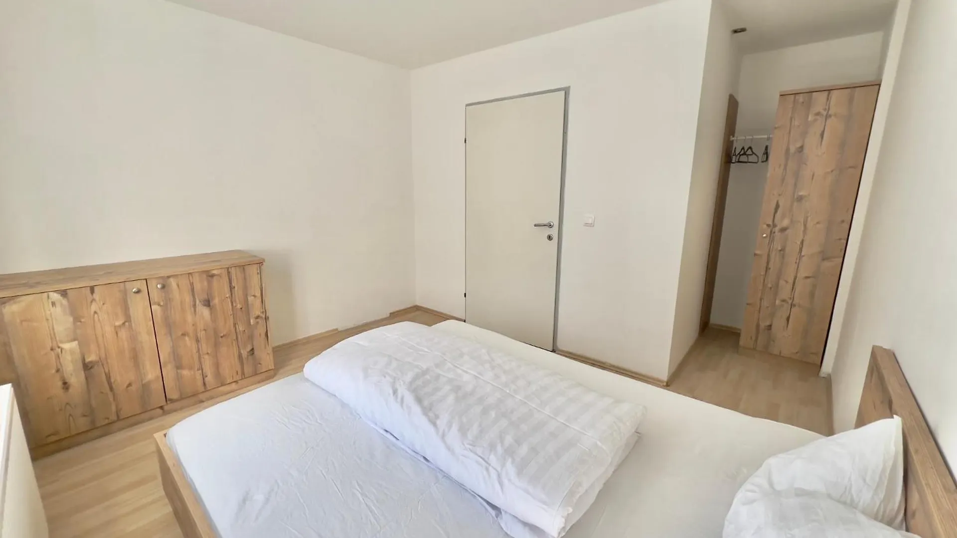 Central 4 Room Apartment Minimum Stay 30 Days 因斯布鲁克